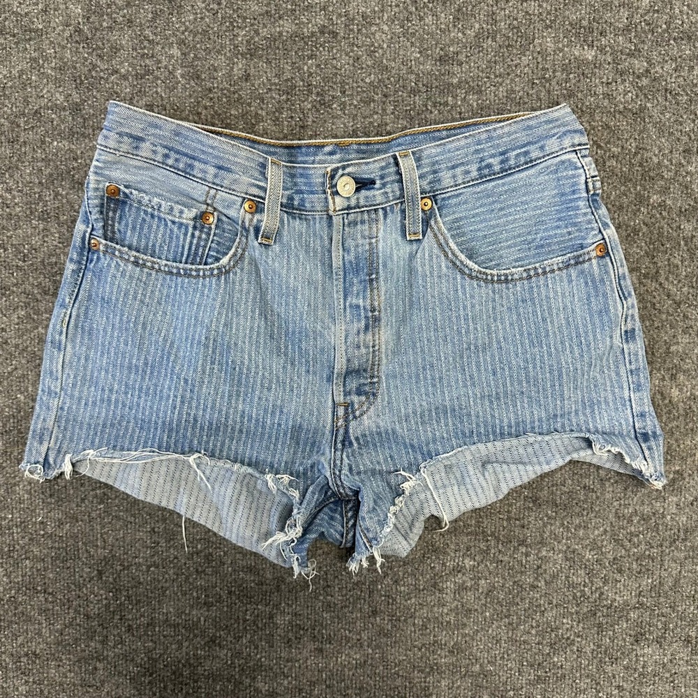 Levi's Shorts Womens Size 31 Blue Hickory Stripe 501 Button Fly Cutoff Denim